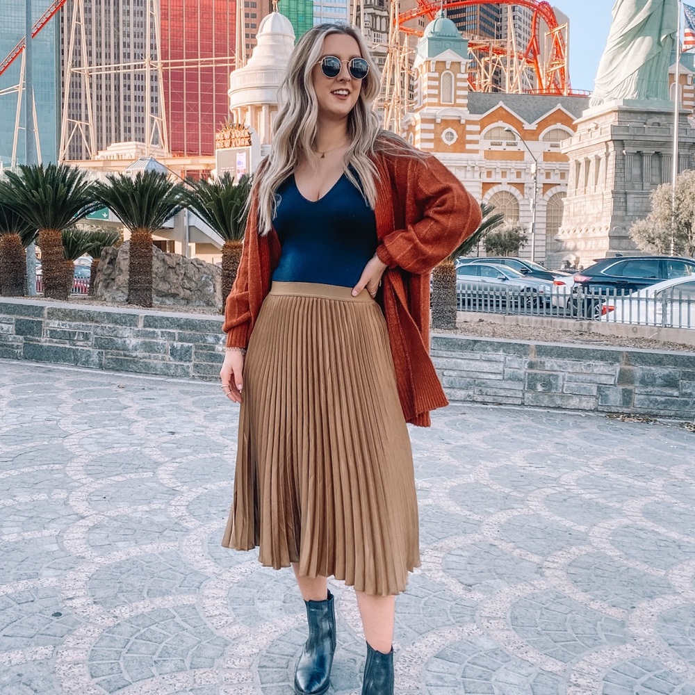 H&M Pleated Midi Skirt